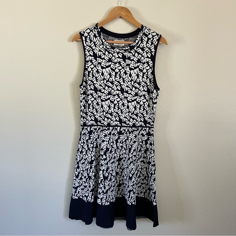 Eliza J Fit & Flare Sleeveless Sweater Dress Geometric Navy Size Large EUC - Picture 4 of 12